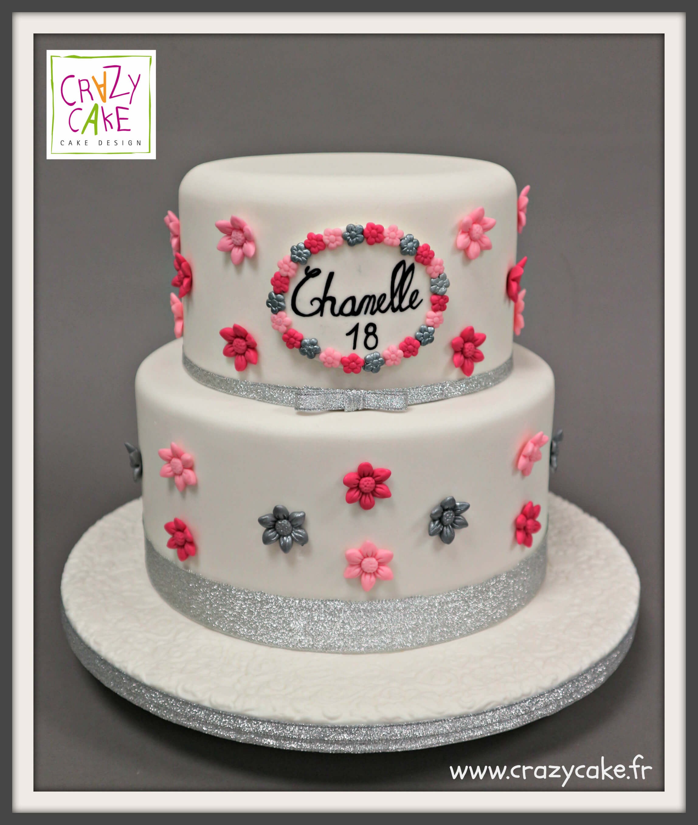 Gâteau d'anniversaire "Chanelle"