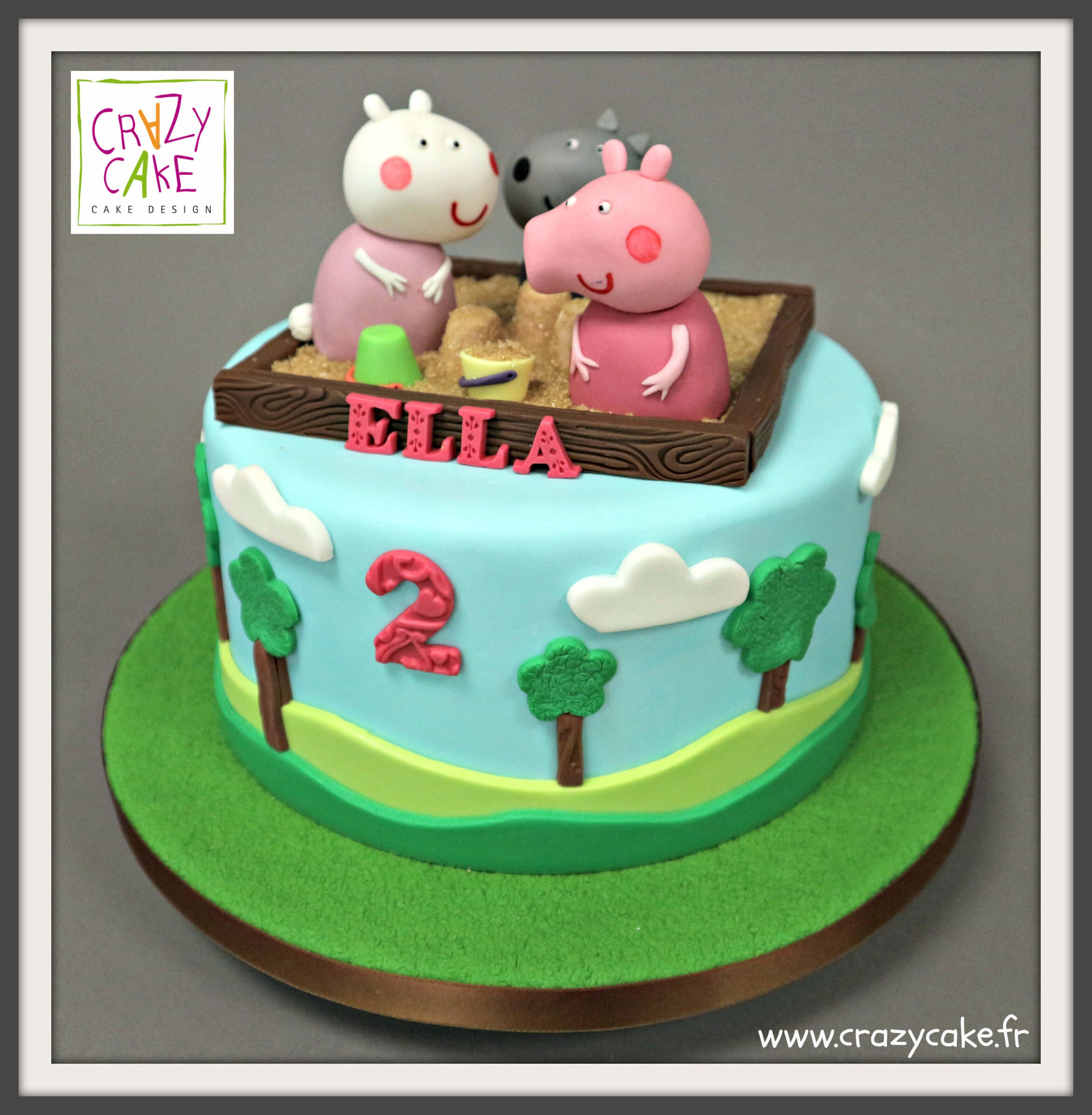 Gâteau d'anniversaire "Peppa Pig et le bac à sable"